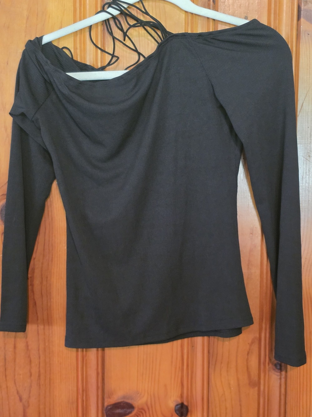 SHEIN Black Off-Shoulder Long Sleeve Crop Top